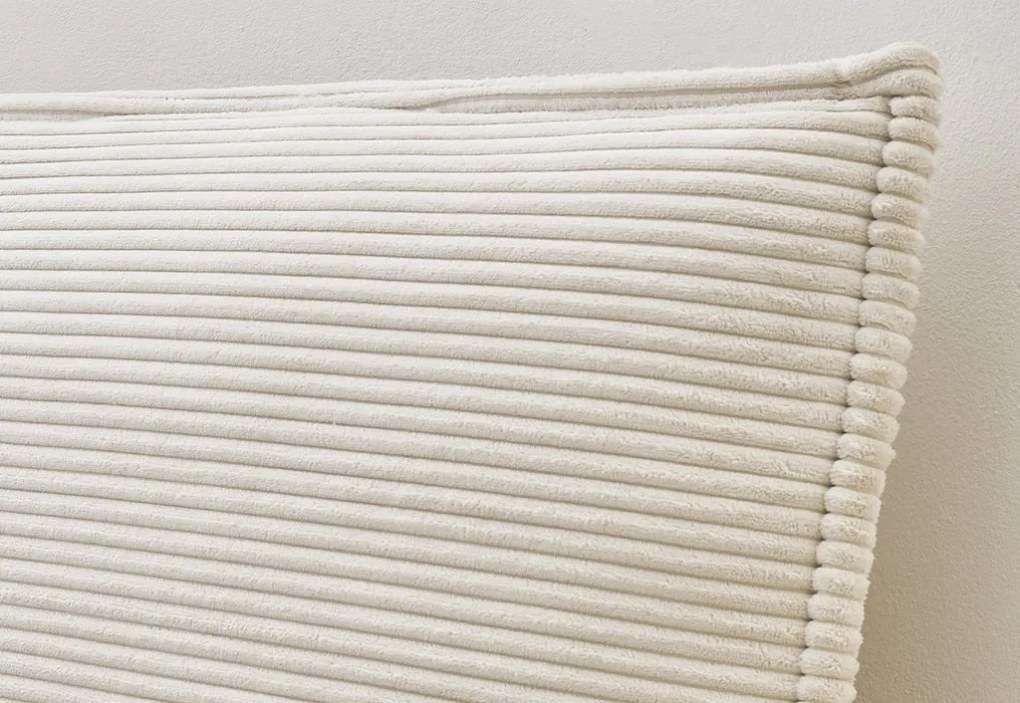 Posteľ z masívneho dreva Andria 180x200 cm, prírodný smrek