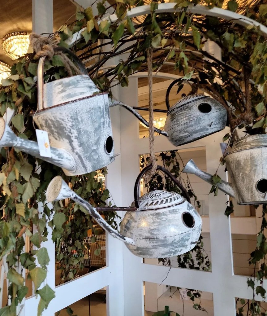 Krémová kovová vtáčia búdka v tvare Kropáčka - 46 * 26 * 27/54 cm