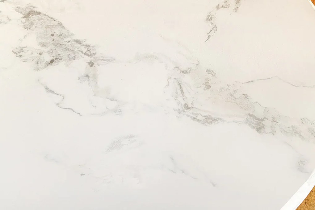 Jedálenský stôl ELEGANCIA 130 cm okrúhly rám so zlatým bielym mramorovým vzhľadom