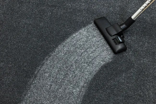 Metrážny koberec Pearl-Flash 277 sivý / strieborný