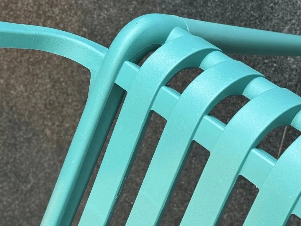 Plastová stolička TREGO s opierkami, modrá