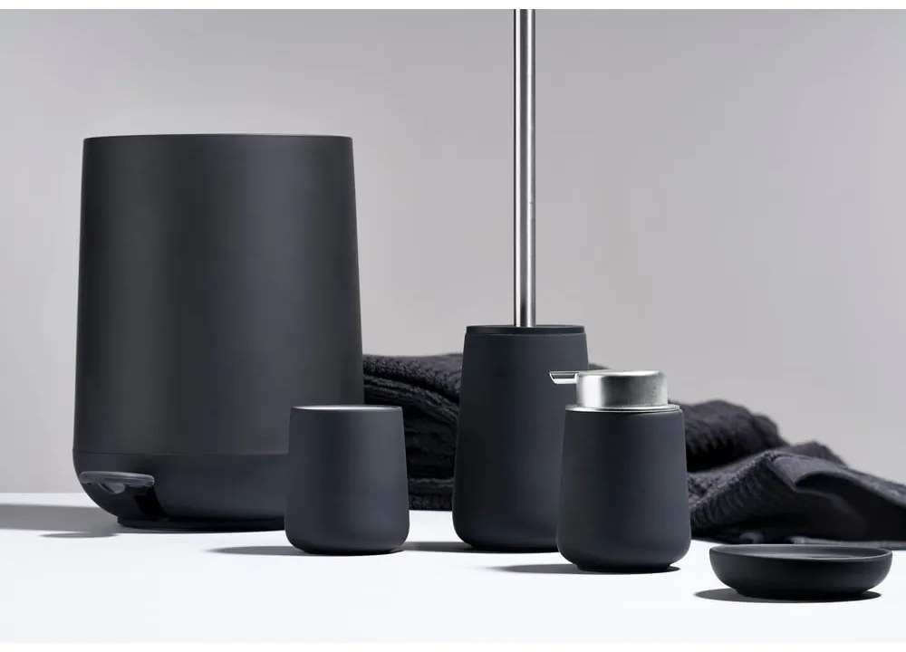 Čierny pedálový plastový odpadkový kôš 5 l Nova – Zone