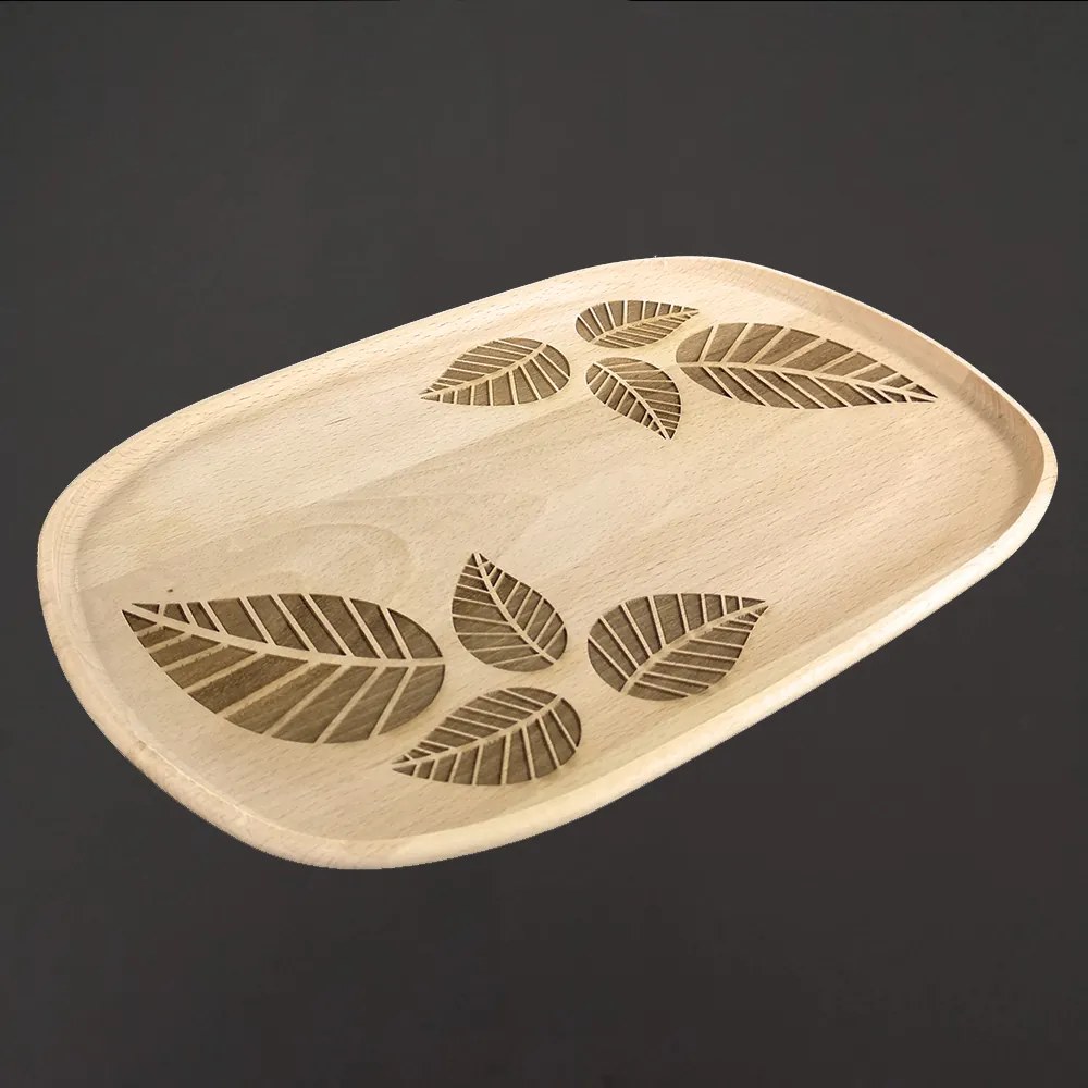 AMADEA Drevený servírovací podnos listy, masívne drevo, 31 cm