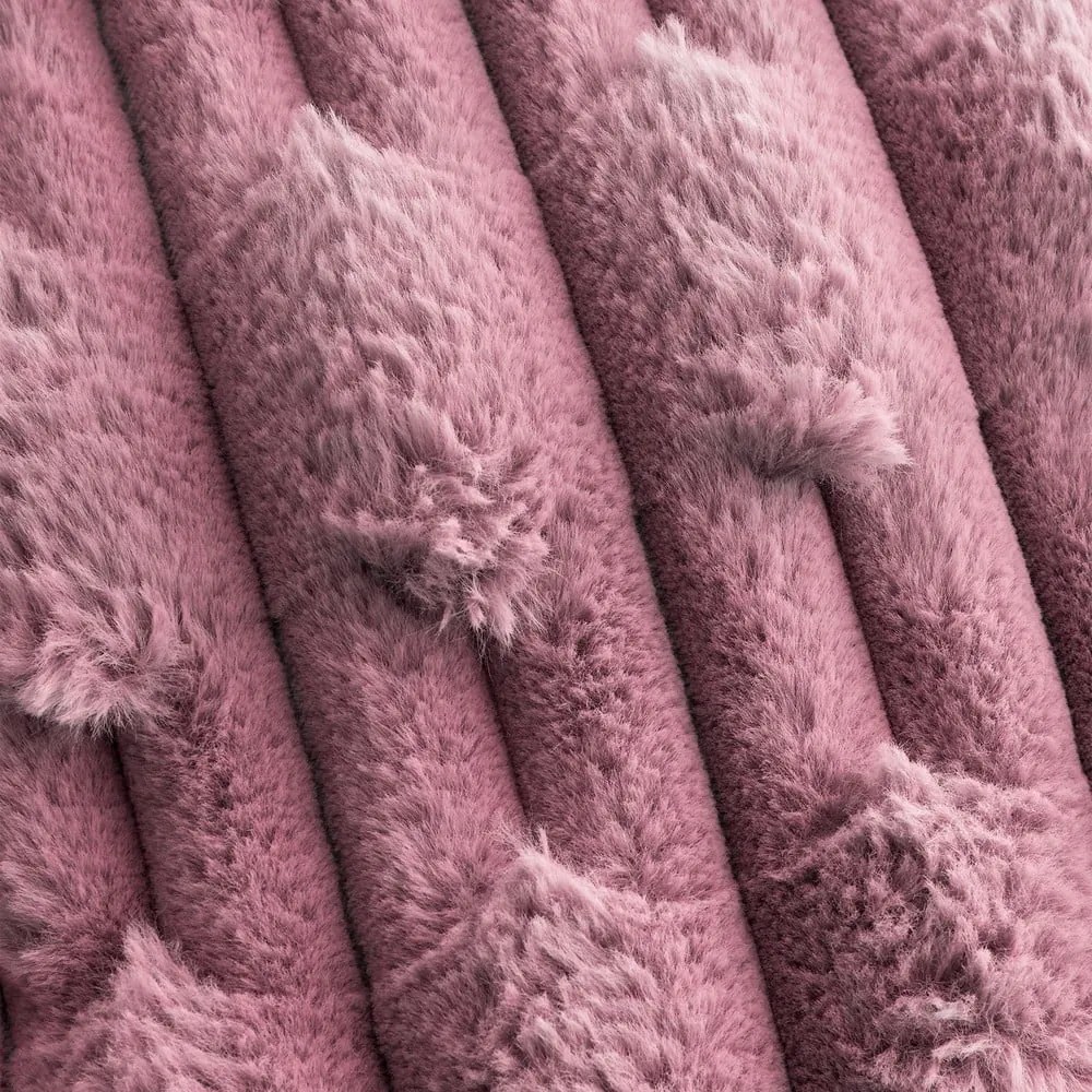 Dekoračný vankúš z mikroplyšu 50x50 cm Carved Fur – Bianca