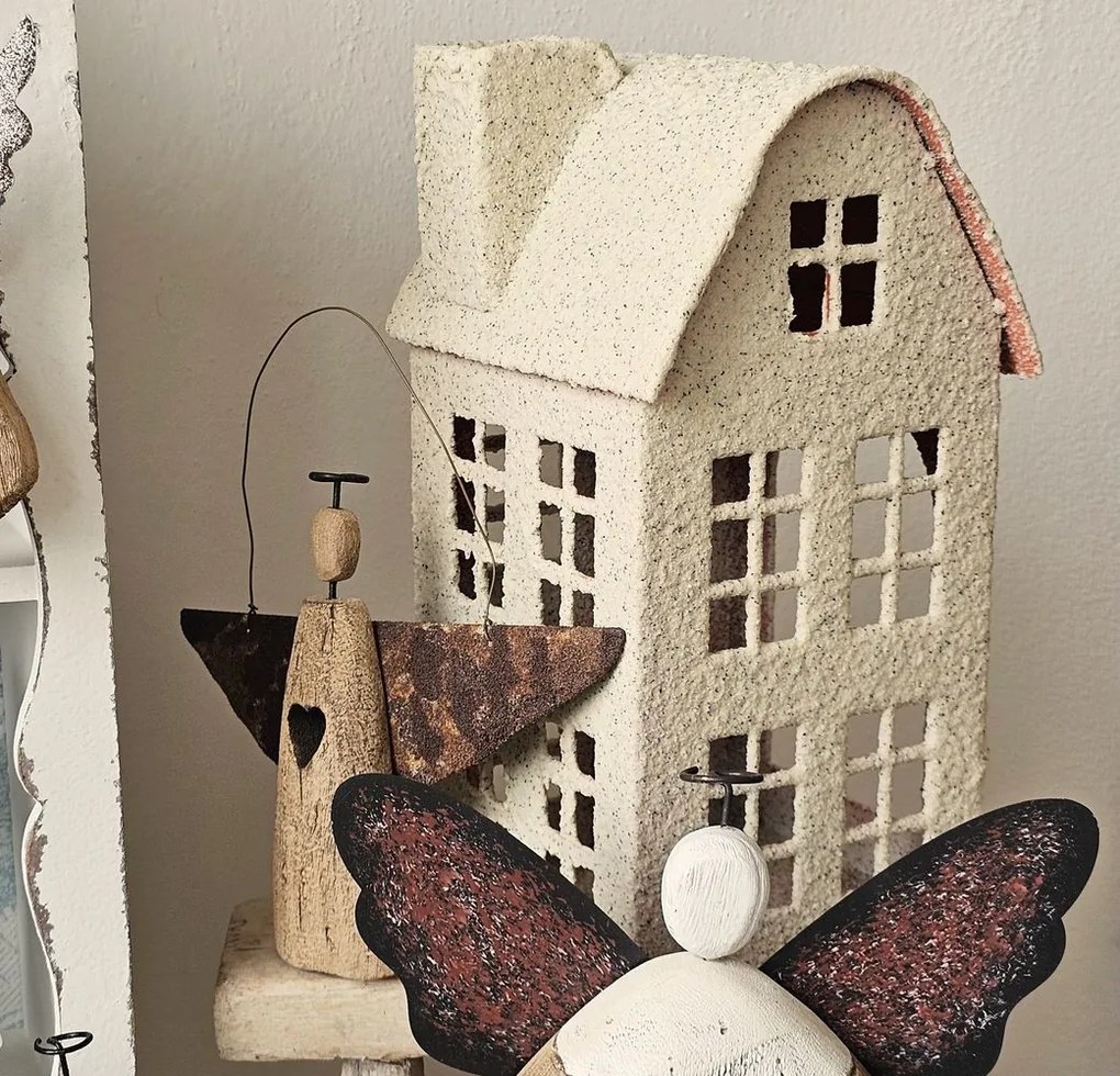 Dekorácia závesný drevený anjel Antique so srdiečkom - 8*2*14/18 cm