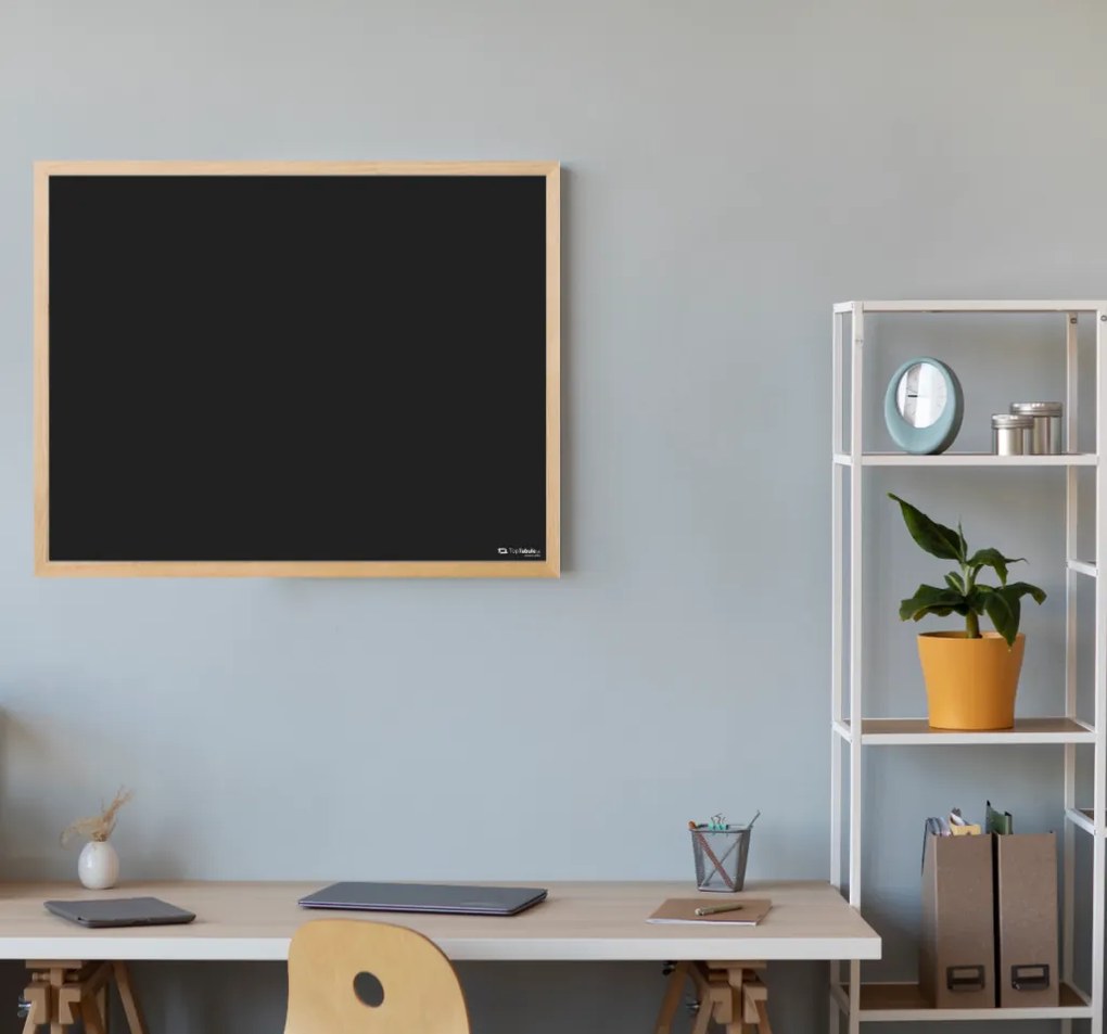 Toptabule.sk MTDR6040C Čierna magnetická tabuľa v prírodnom drevenom ráme 120x90cm /