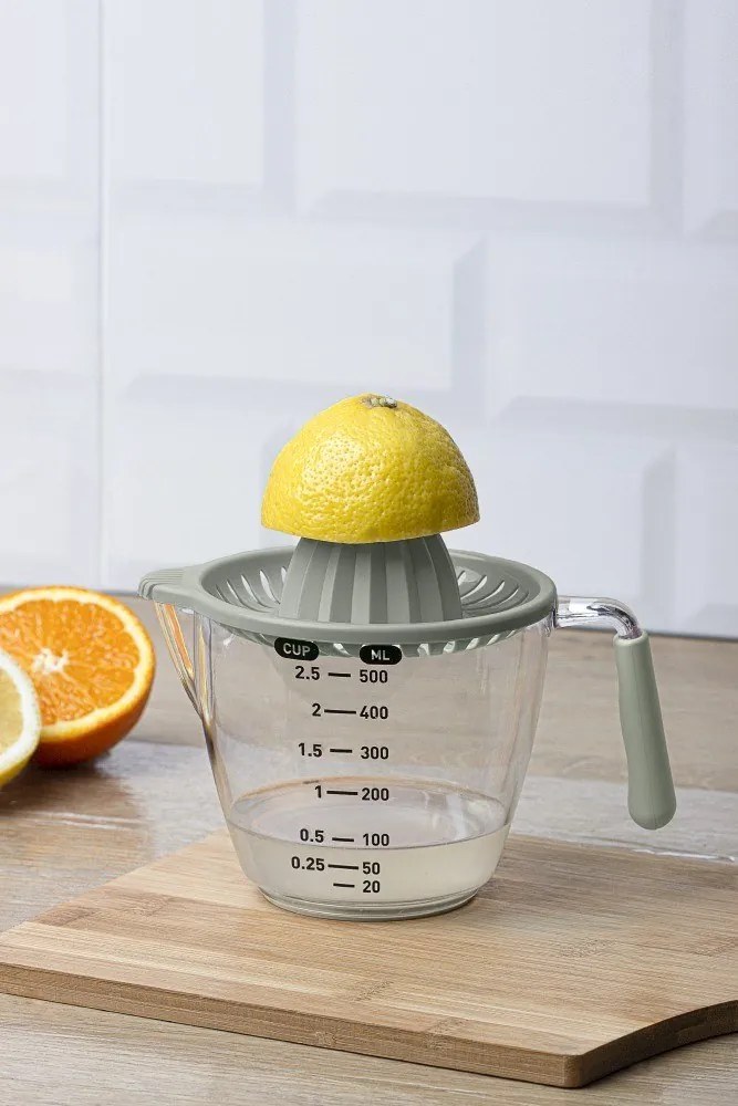 Plastový džbán s odmerkou a odšťavovačom 0,5 l zelená