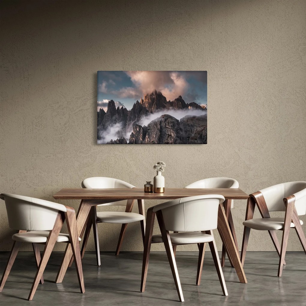 Obraz - Talianske dolomity schované v hmle (90x60 cm)
