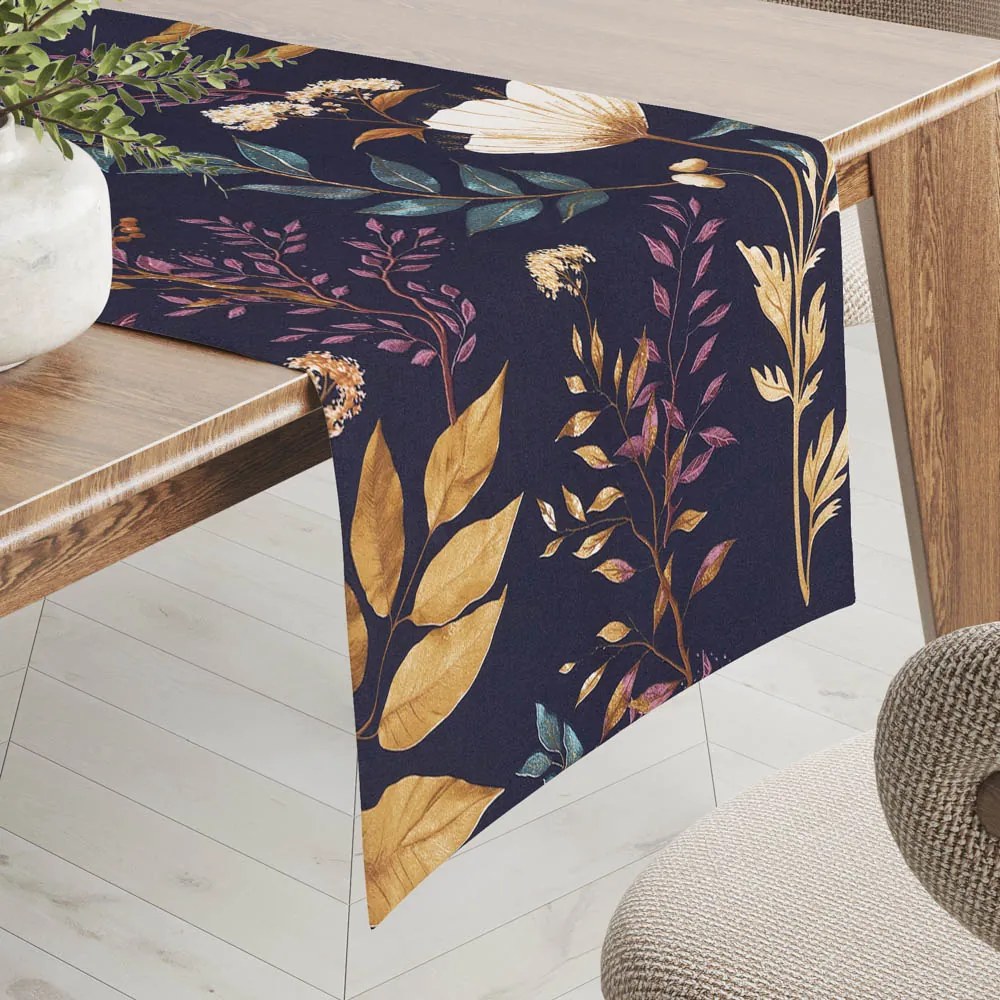 Biante Bavlnený behúň na stôl Sandra SA-591 Jesenné vetvičky na tmavo modrom 45x180 cm