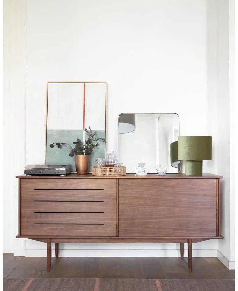 Komoda v dekore orechového dreva Kave Home Carolin