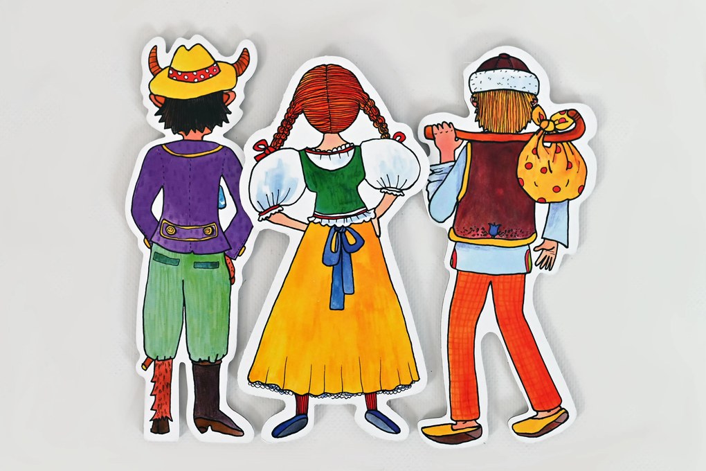 MARIONETINO Bábky a kulisy k rozprávke Čert a Káča