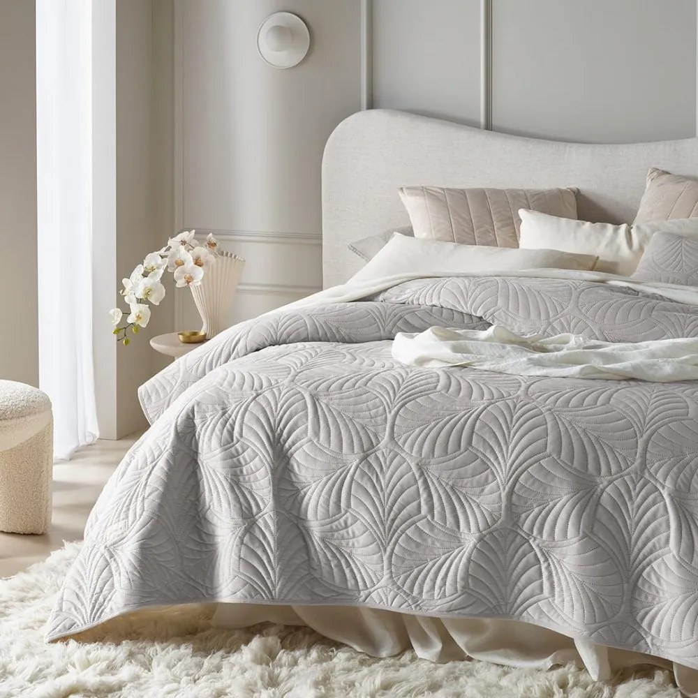 domtextilu.sk Svetlosivý velúrový prehoz na posteľ Feel 200 x 220 cm 70548