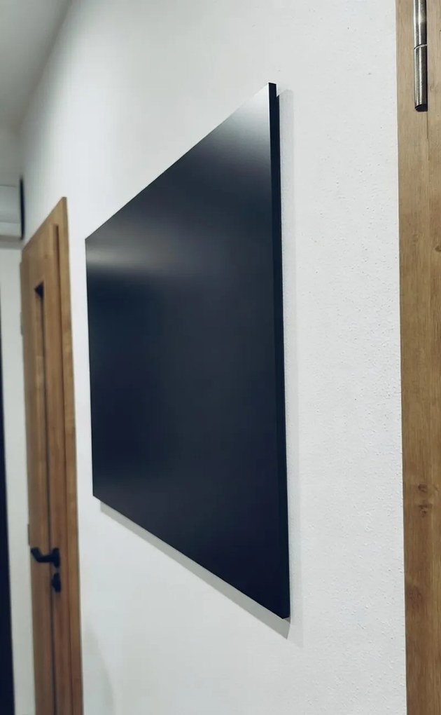 Toptabule.sk  Bezrámová magnetická popisná tabuľa ČIERNA 120x90 cm