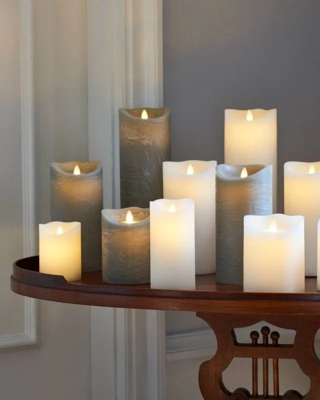 SIRIUS Exkluzívna vosková LED sviečka, 20 cm, biela