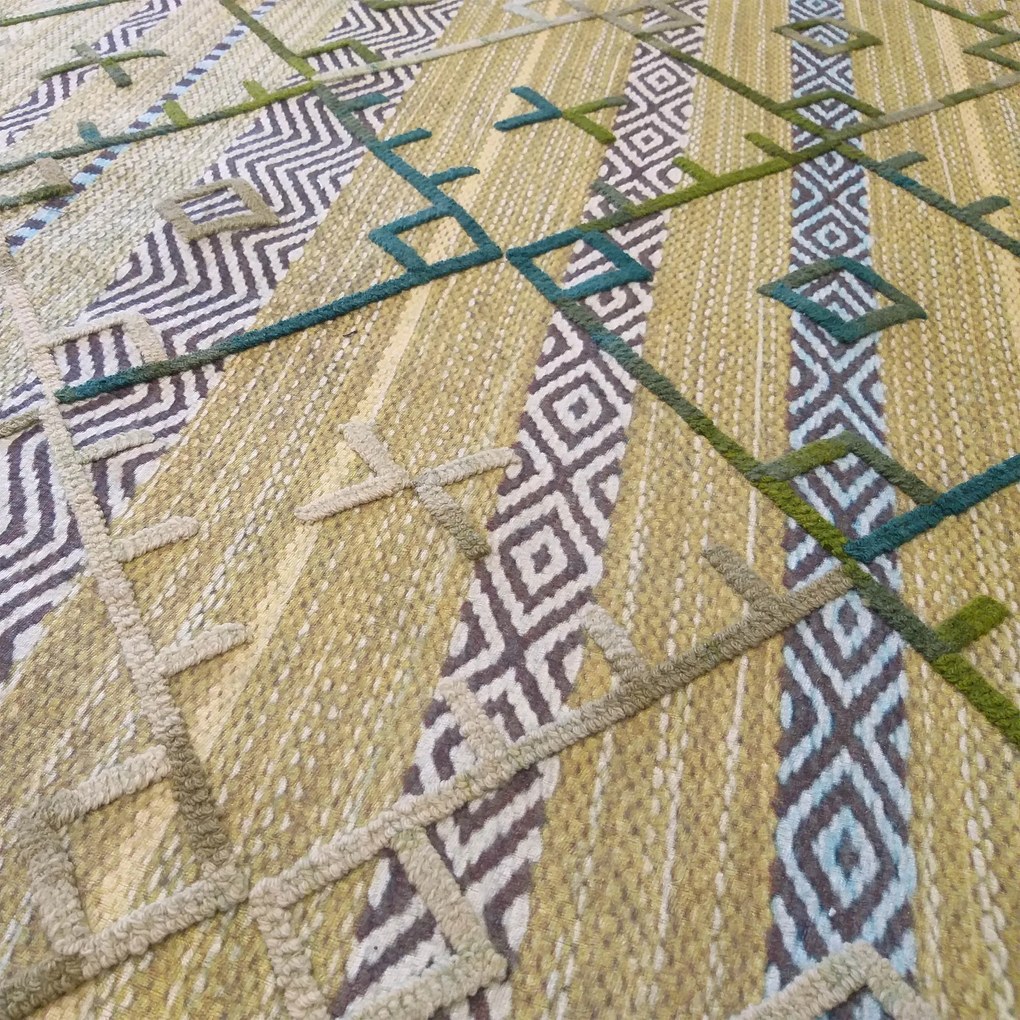 DY Zelený protišmykový koberec Hypnotic 05 Rozmer: 120x180 cm