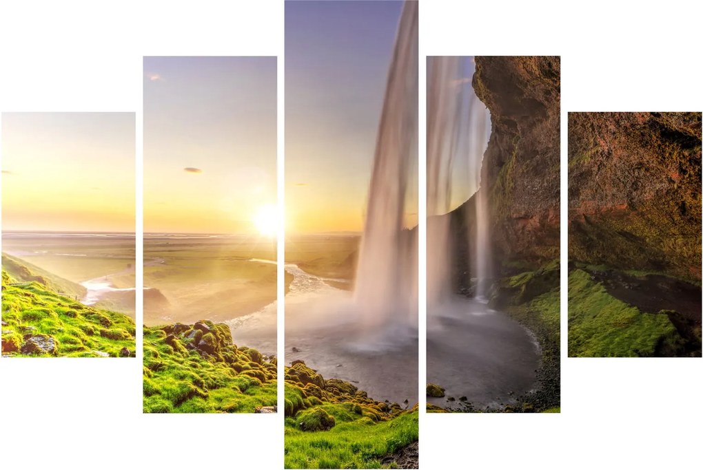 Obraz - Seljalandsfoss spoza vnútra jaskyne (150x105 cm)