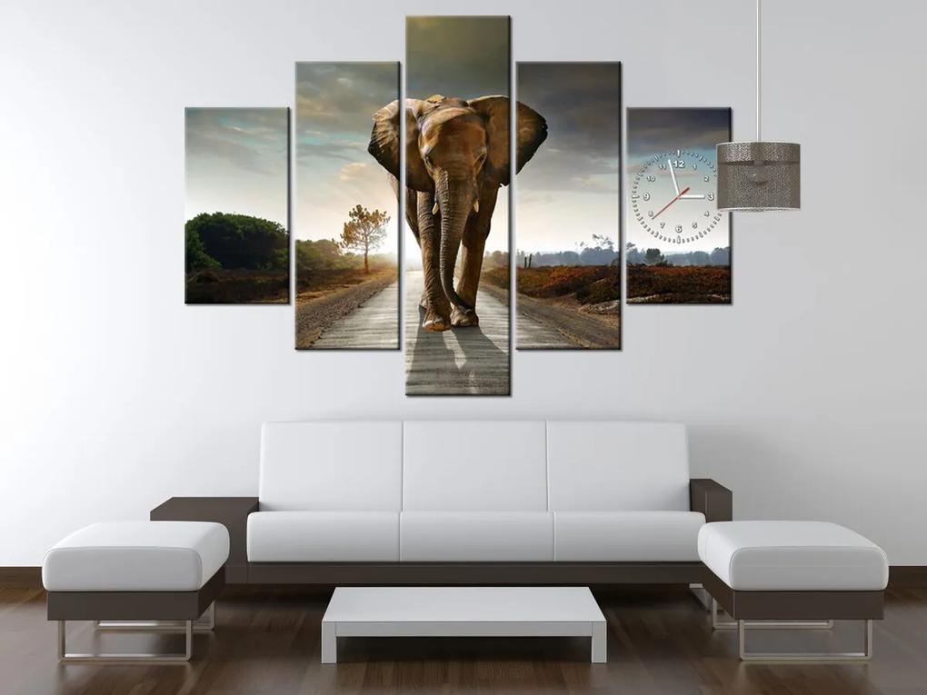 Gario Obraz s hodinami Osamelý silný slon - 5 dielny Rozmery: 150 x 70 cm