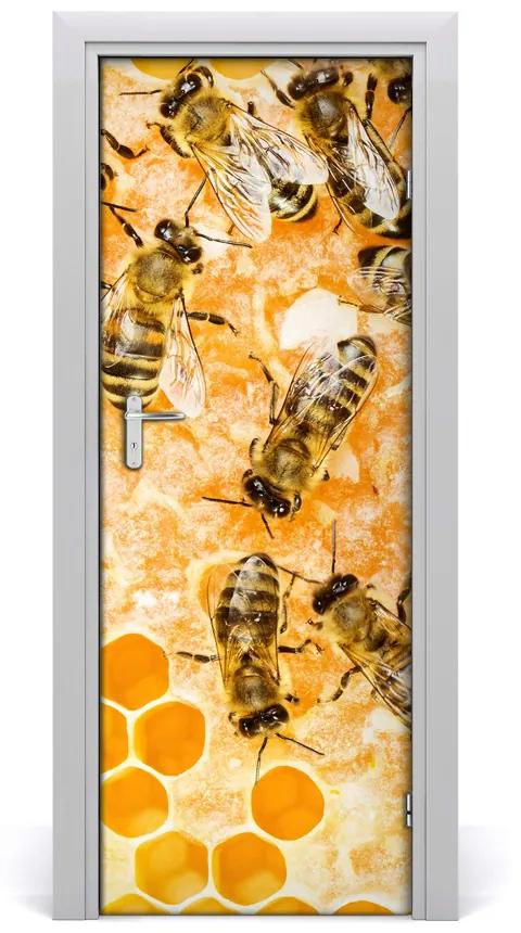 Samolepiace fototapety na dvere pracujúci včely 95x205 cm