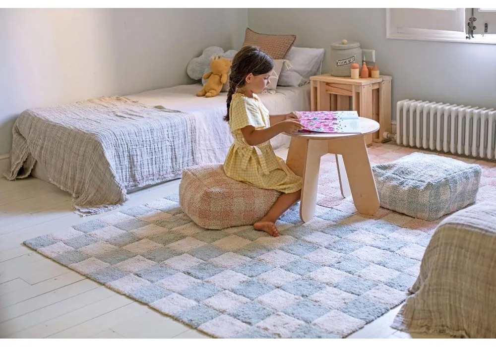 Svetloružový taburet Vichy Rose – Lorena Canals