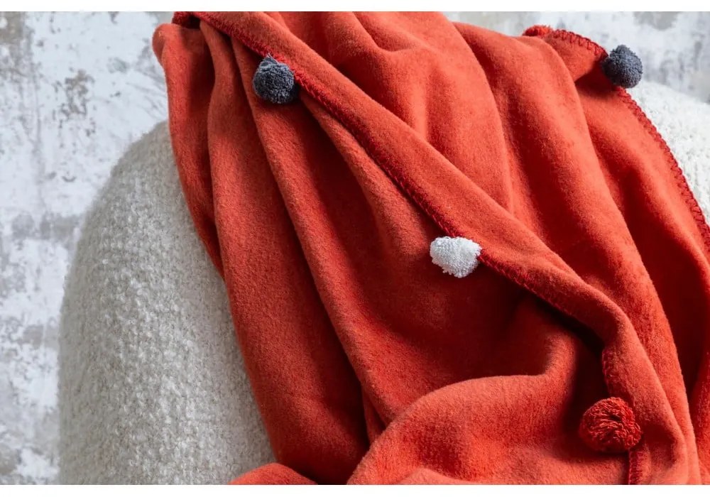 Fleecový pléd v tehlovej farbe 150x200 cm Pom Pom – Mijolnir