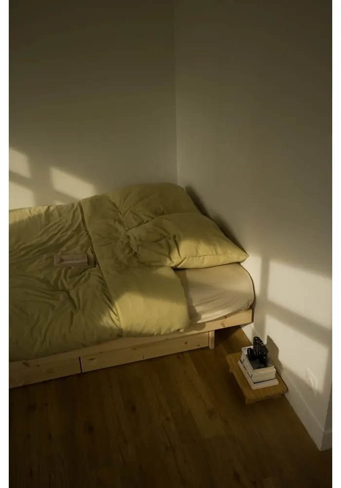 Jednolôžková posteľ z borovicového dreva s úložným priestorom s roštom 90x200 cm v prírodnej farbe Kanso – Karup Design