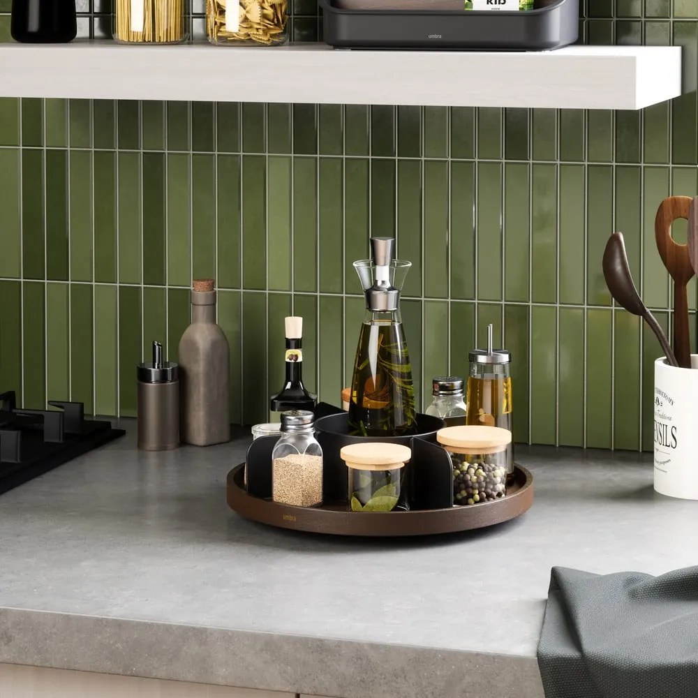 Otočný čierny drevený kúpeľňový organizér na kozmetiku Bellwood – Umbra