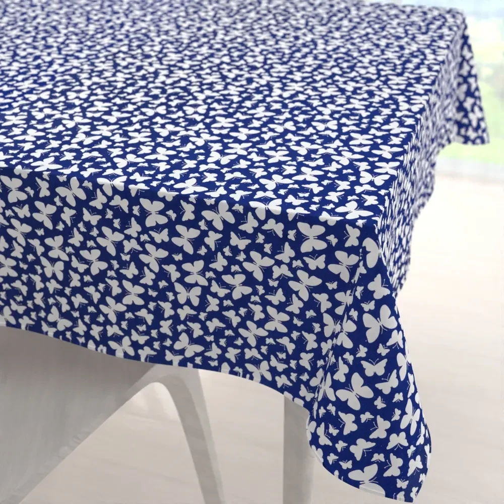 Biante Bavlnený štvorcový obrus Sandra SA-376 Biele motýliky na modrom 130x130 cm