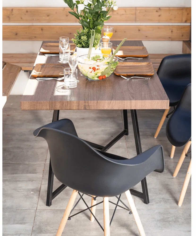 AKCIA Čierne jedálenské kreslo LIZBONA II. akosť