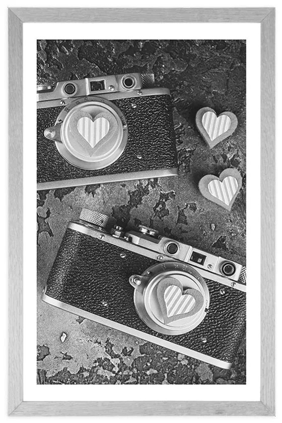 Plagát s paspartou dva retro fotoaparáty v čiernobielom prevedení