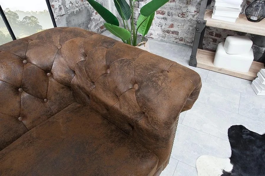 Luxusné kreslo Chesterfield