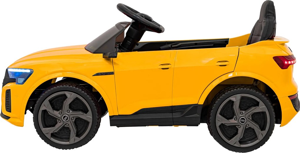 Ramiz Audi SQ8 vozidlo Žltá