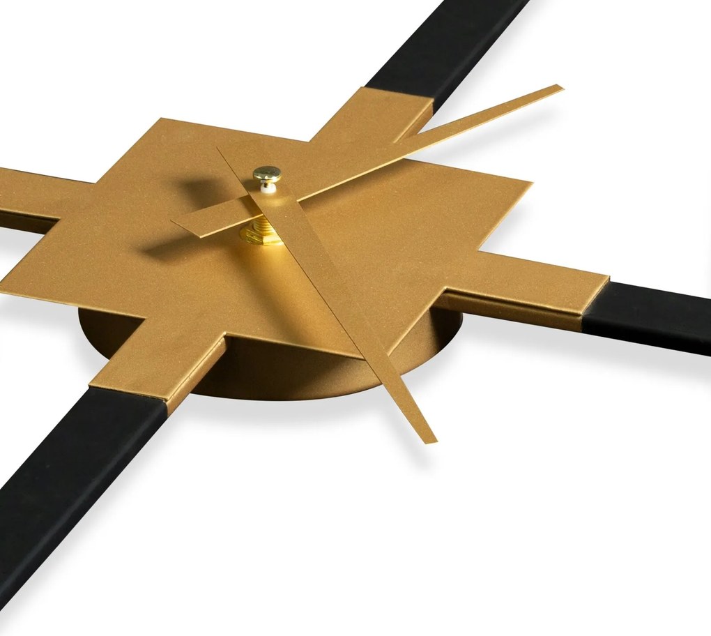 Dekoračné kovové nástenné hodiny v modernom štvorcovom štýle