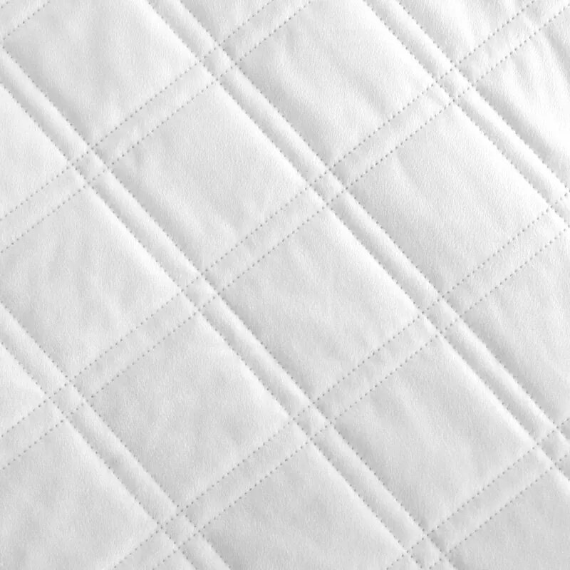 Dekorstudio Zamatový prehoz na posteľ LUIZ8 v bielej farbe Rozmer prehozu (šírka x dĺžka): 170x210cm