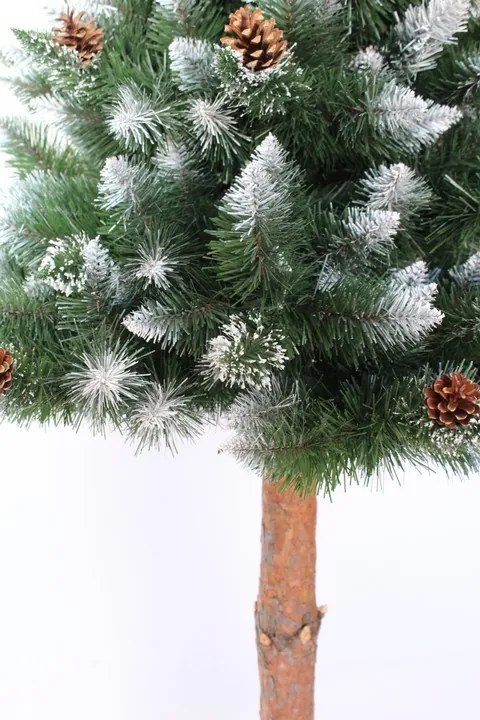 DomTextilu Úchvatná jemne zasnežená borovica na pni 220 cm Zelená TOY220-220