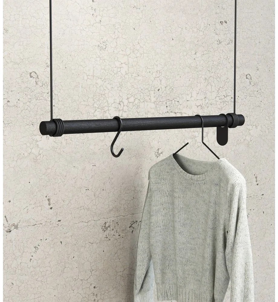 Čierny nástenný vešiak z dubového dreva 80 cm Swing M – LIND DNA