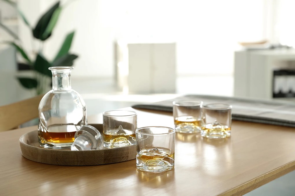 Karafa na whisky The Peaks s pohárikmi 5 dielov
