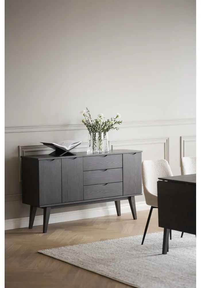 Hnedá nízka komoda v dekore duba 150x85 cm Filippa – Rowico