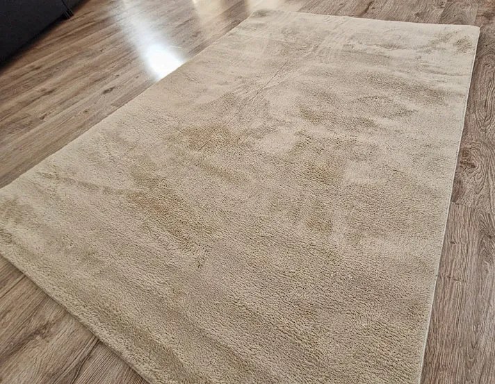 HU Béžový koberec Plush Deluxe Bez Rozmer: 70x130 cm