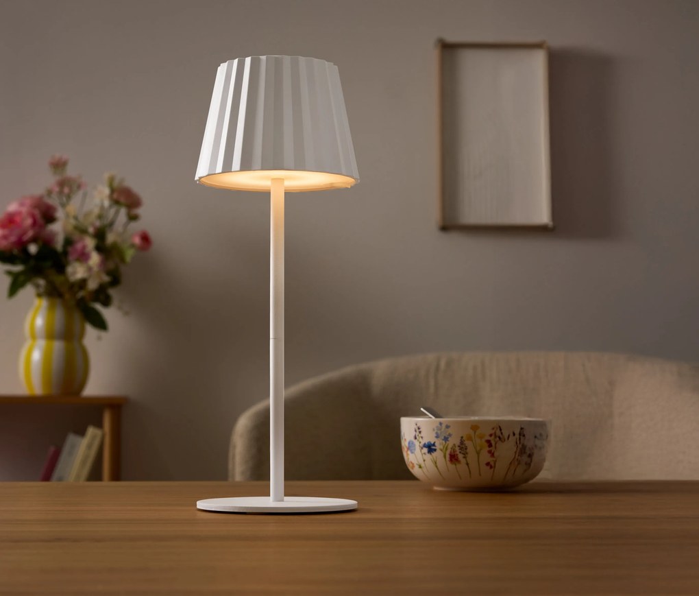 Malá stolná lampa LED