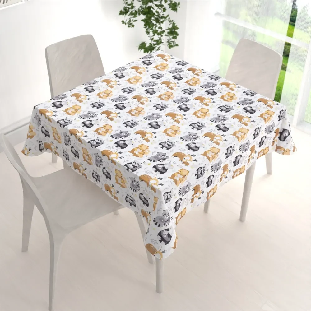 Biante Detský bavlnený štvorcový obrus Sandra SA-223 Zvieratká s mláďátkami 70x70 cm
