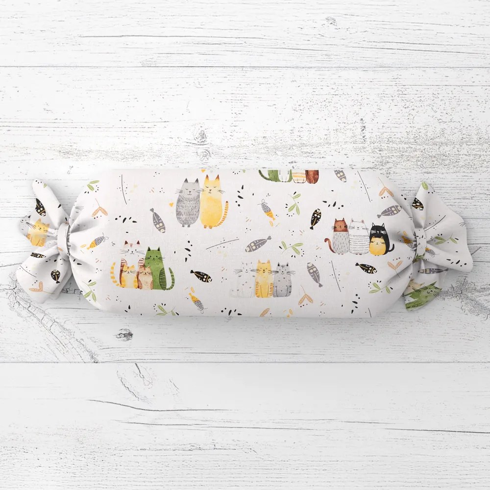 Biante Detský vankúš valec bonbon Sandra SA-652 Mačací svet zeleno-žltý na bielom 15x60 cm