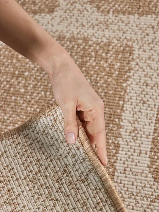 Koberec Ted Baker Haringey Ruskin naturálny / biely