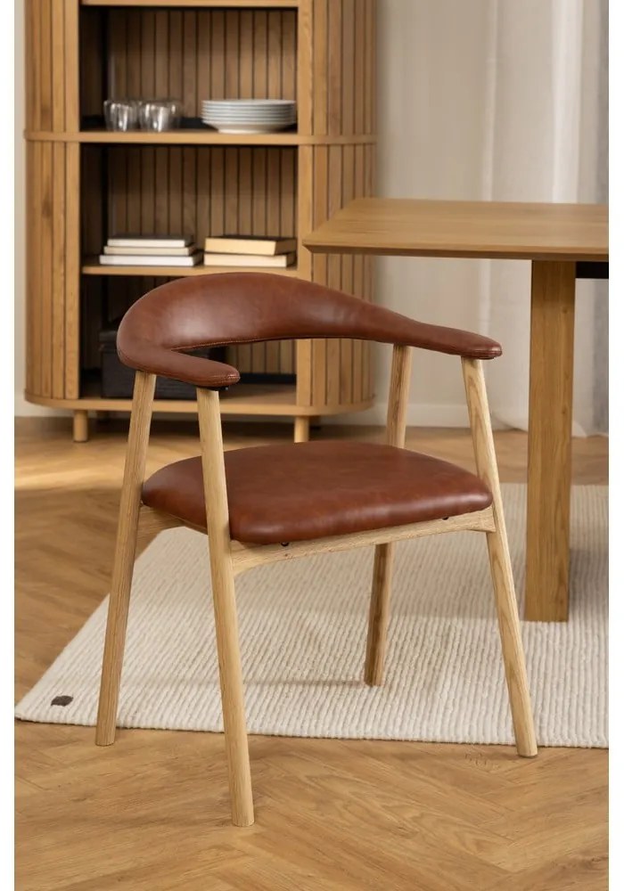 Koňakovohnedá/v prírodnej farbe jedálenská stolička z imitácie kože Addi – Actona