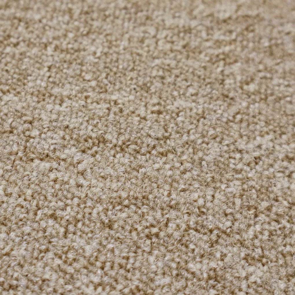 Metrážny koberec Classica 27, záťažový, na mieru, šíře 4m,5m, béžová, ab (mriežka), chodba / predsieň, Condor Carpets