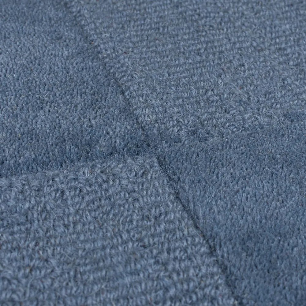 Tmavomodrý ručne tkaný vlnený koberec 120x170 cm Checkerboard – Flair Rugs