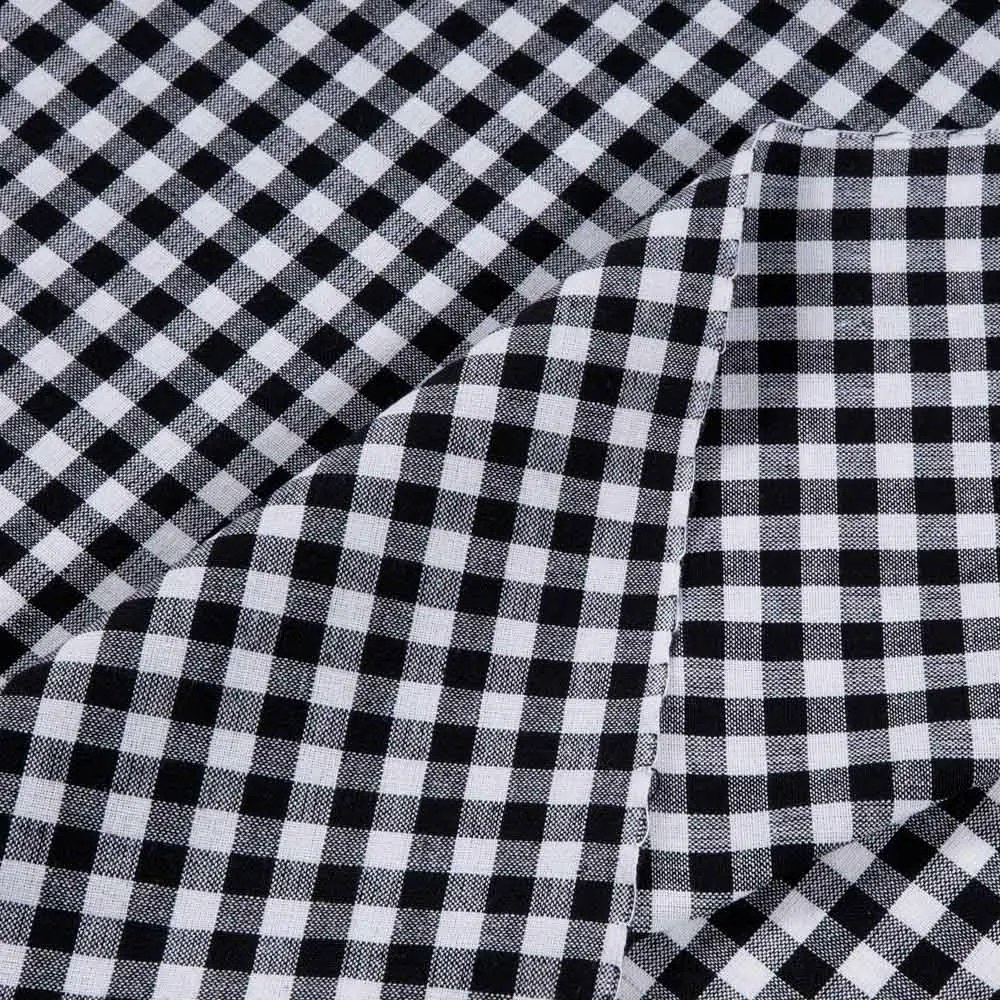 Biante Bavlnený behúň na stôl Olivia OL-015 Čierno-biela kocka malá 45x160 cm