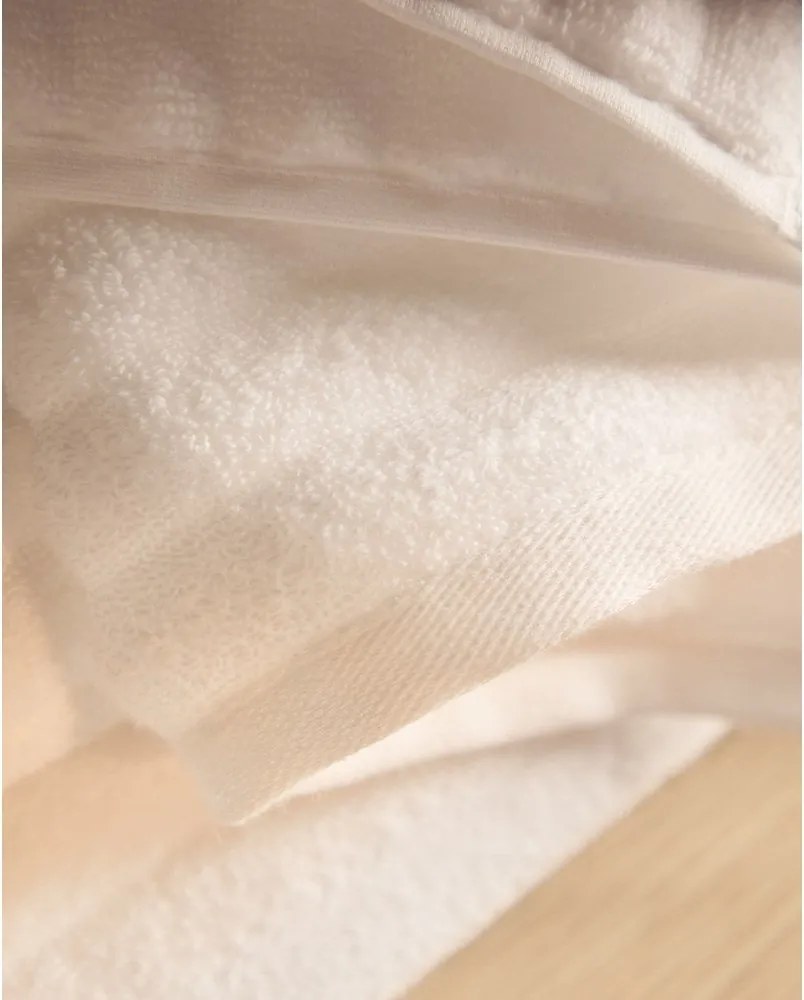 Biela froté bavlnená osuška 70x140 cm Navira – Kave Home