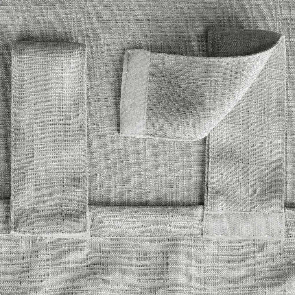 ZÁHRADNÝ VODEODOLNÝ ZÁVES NA PÚTKACH GARDEN 155X240 CM STRIEBORNÁ