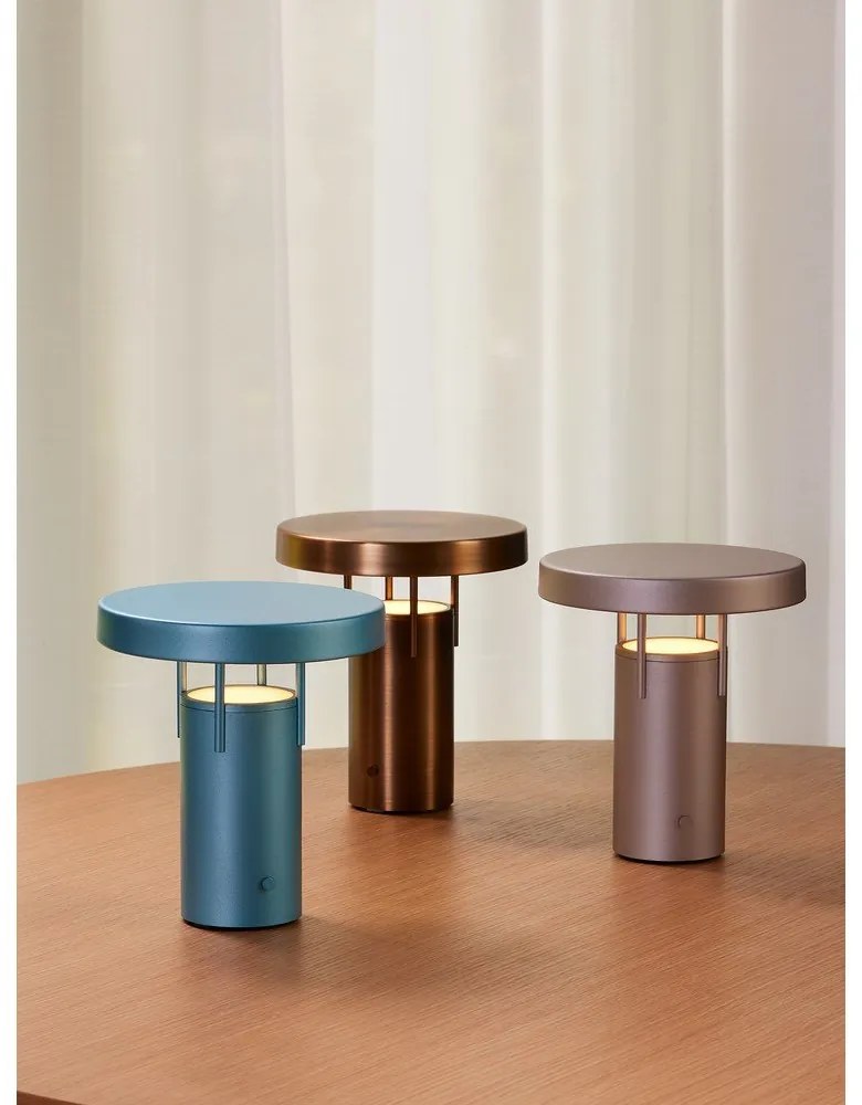 Svetlosivá LED stmievateľná stolová lampa (výška 20 cm) BringMe – Hübsch