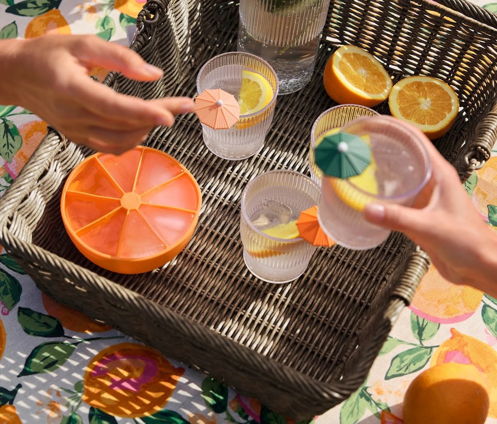 Podnos vo vzhľade košíka